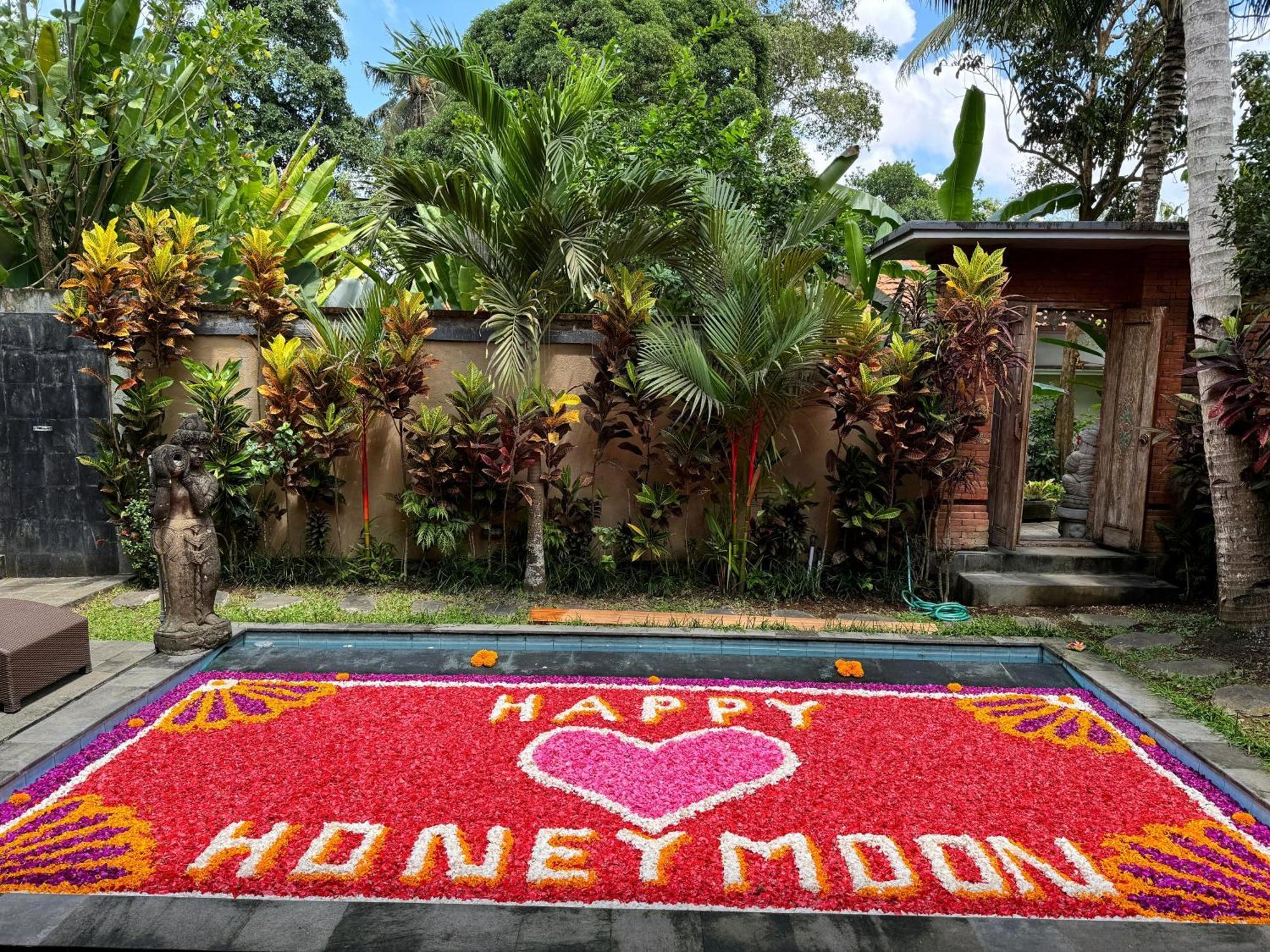 Ubud Suarga Private Pool Villa מראה חיצוני תמונה
