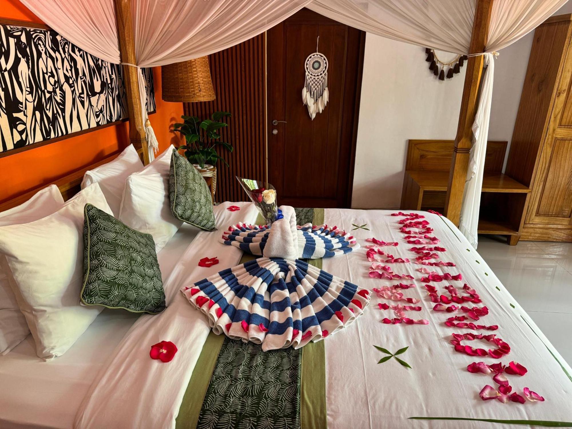 Ubud Suarga Private Pool Villa מראה חיצוני תמונה
